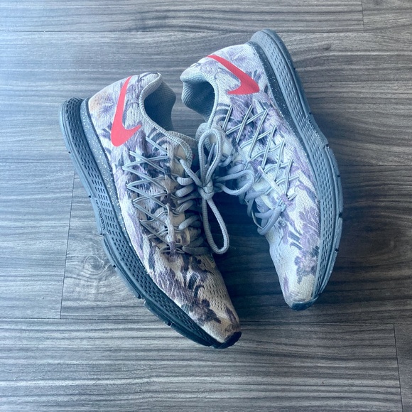 Nike Shoes - NEW Nike ID Custom Made Running Shoes